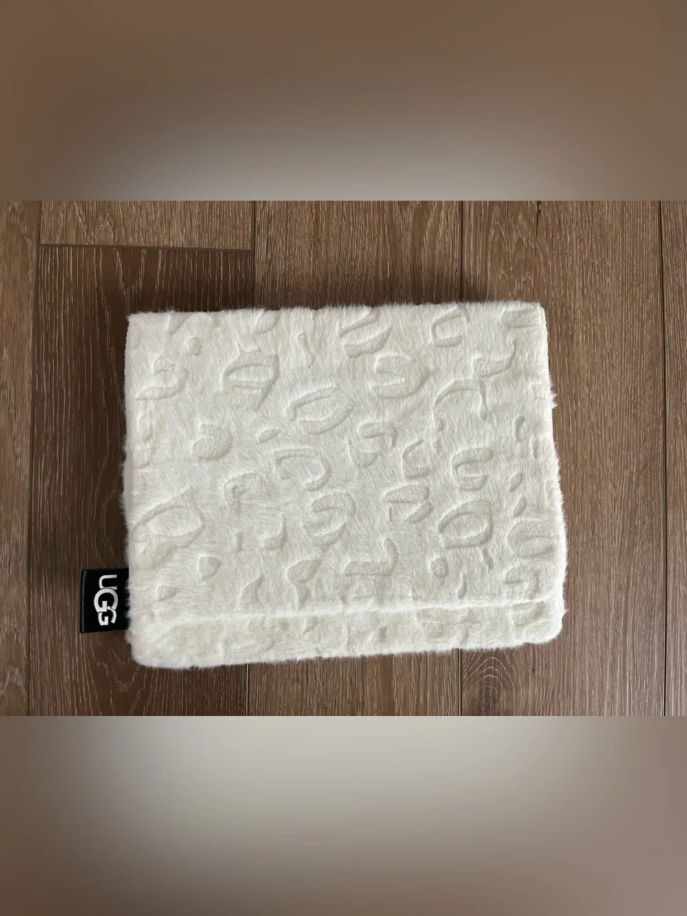 Ugg Miley Bedside Caddy Tablet Travel Case Pouch 10.5 in x 8.5 in